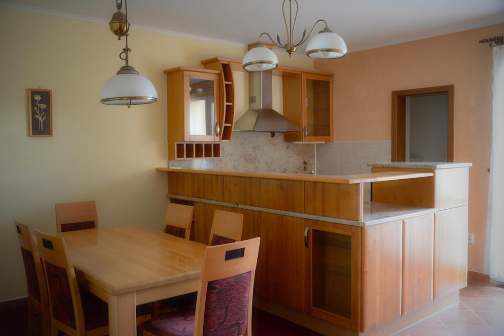 Harmony Hall Apartments Hradec Kralove Luaran gambar