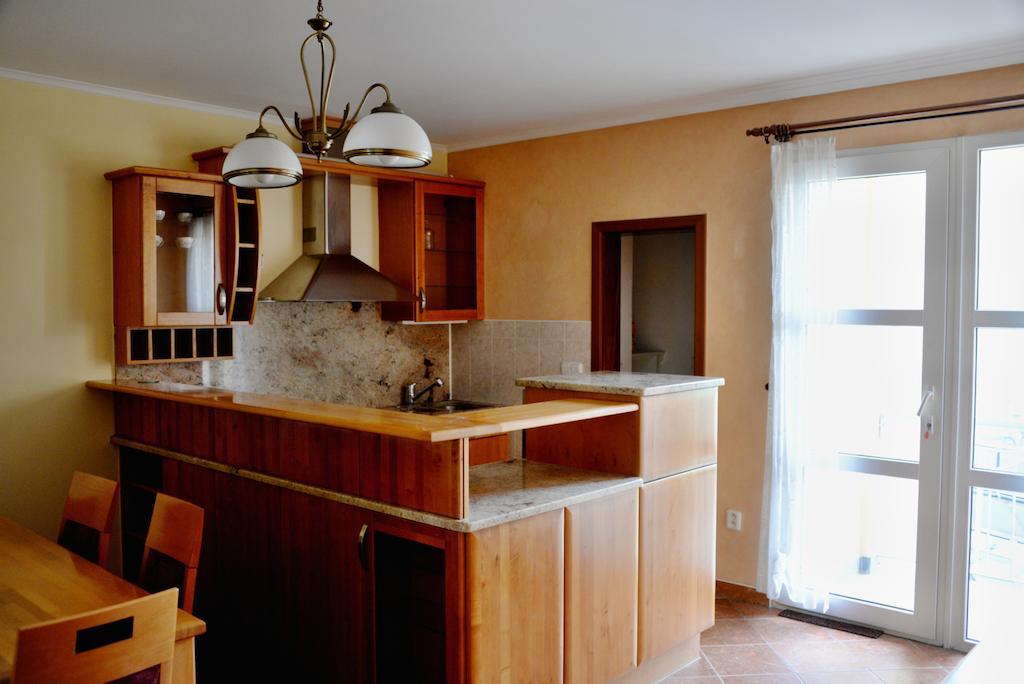 Harmony Hall Apartments Hradec Kralove Luaran gambar