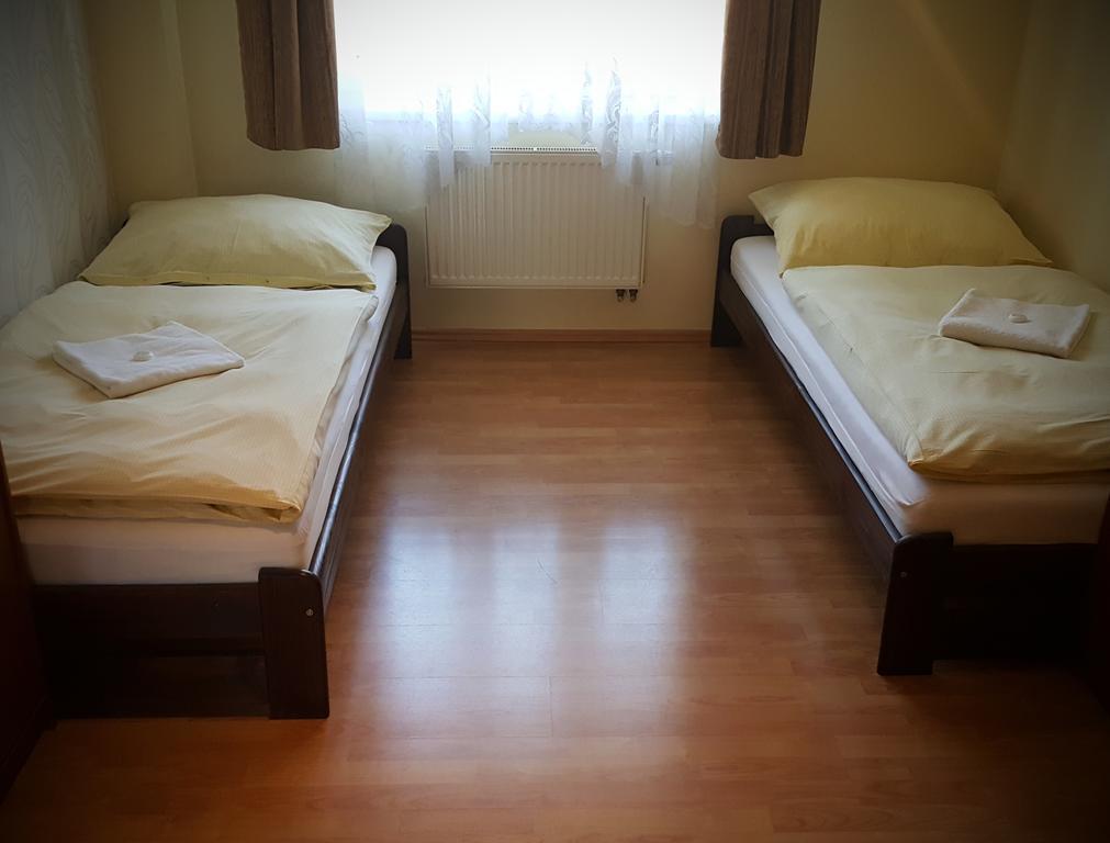 Harmony Hall Apartments Hradec Kralove Luaran gambar